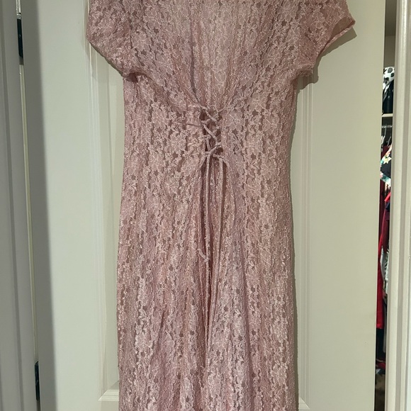 All that Jazz Blush Lace Midi Dress - Picture 4 of 6